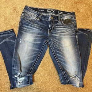 Buckle Black mid rise 27 skinny